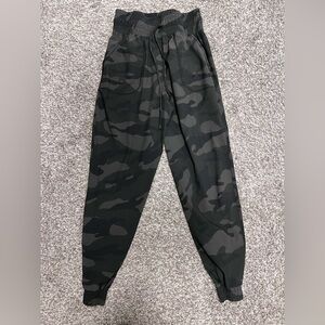 Albion Fit Camo Jetsetters Size Small
